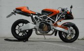 2010 Vyrus 984 photo